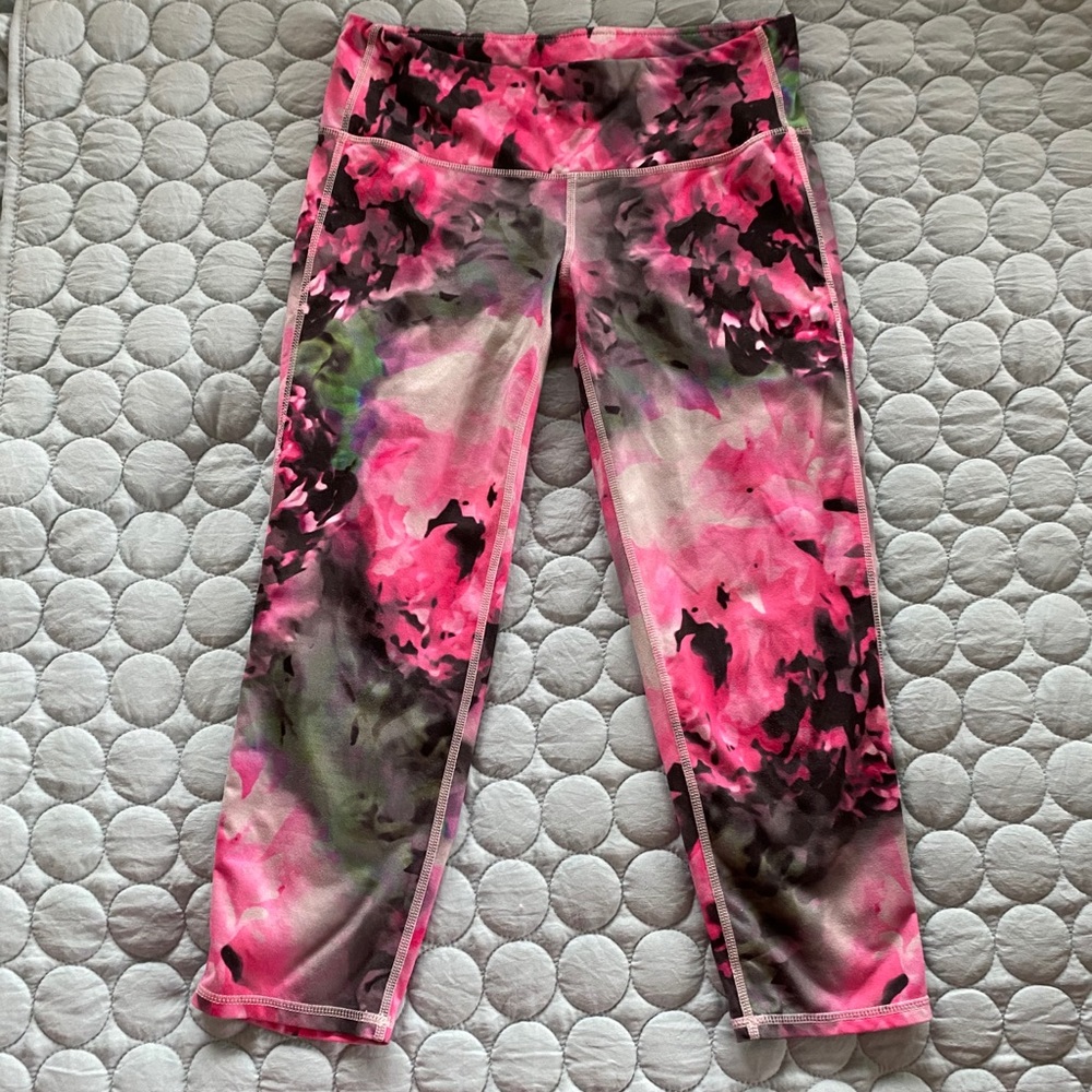 Athleta floral bloom capris